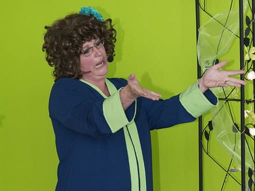 Trouwambtenaar Babs